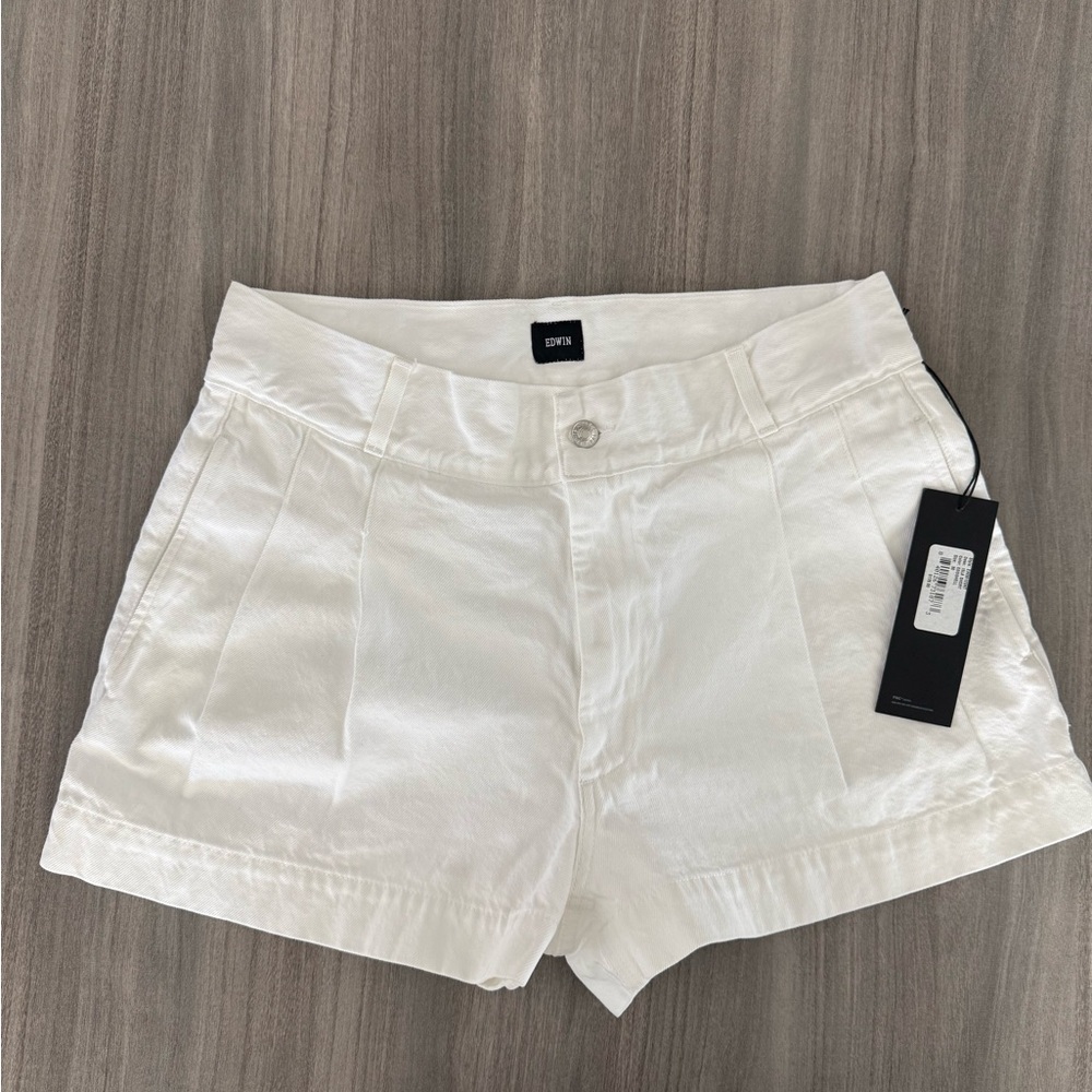 EDWIN Isla Shorts in white